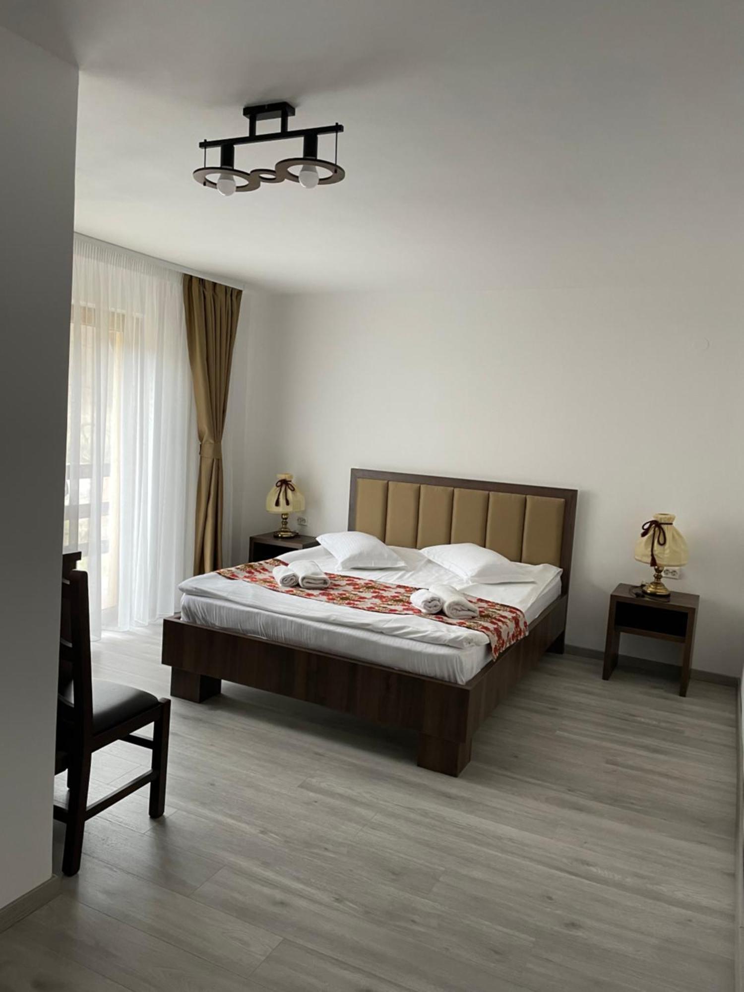 Green Mountain Resort Scrind-Frăsinet エクステリア 写真