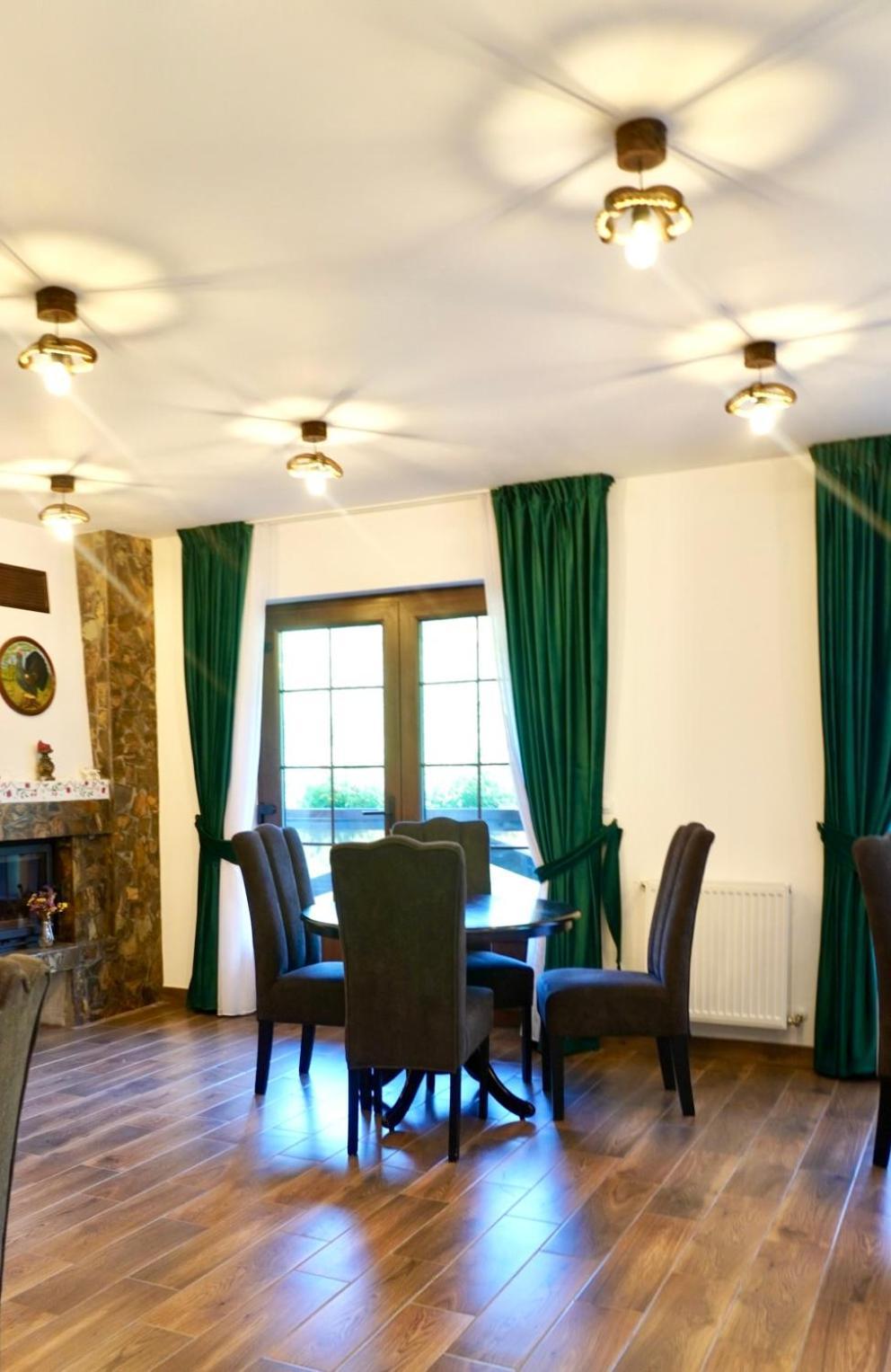 Green Mountain Resort Scrind-Frăsinet エクステリア 写真